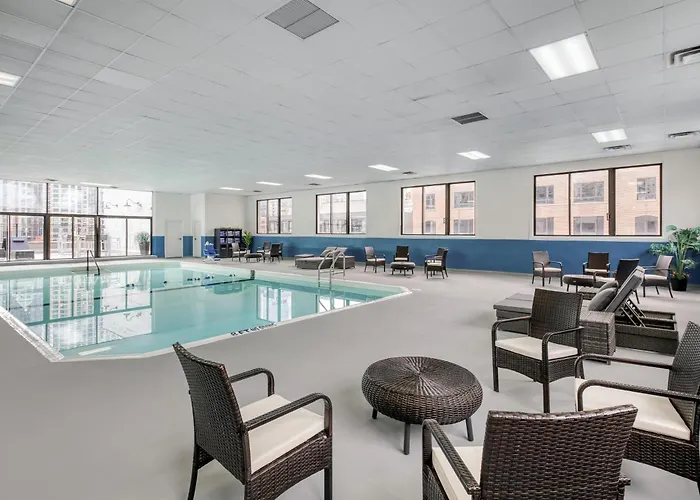 Western Downtown-river North 3*