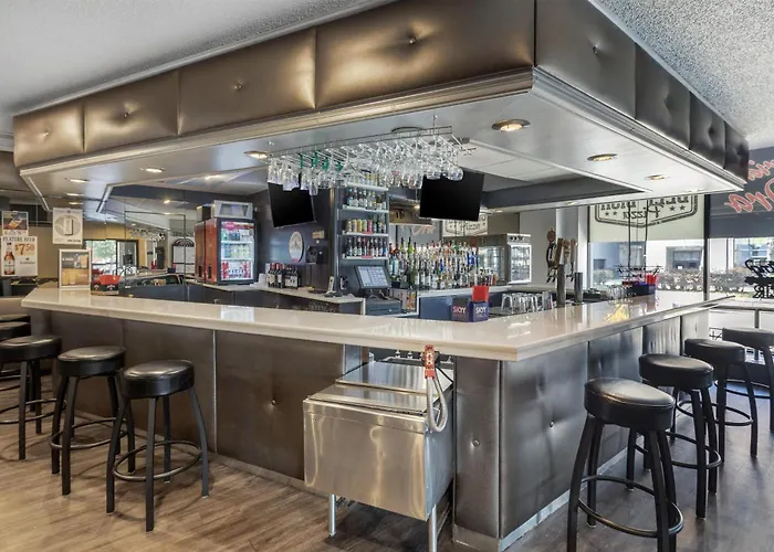 Hotel Western Downtown-river North 3*