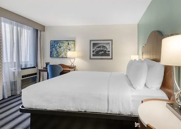 Western Downtown-river North Hotel