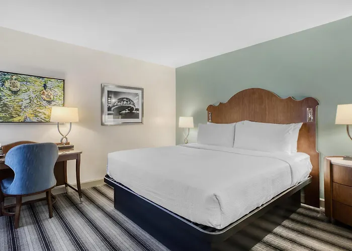 Western Downtown-river North 3* Chicago